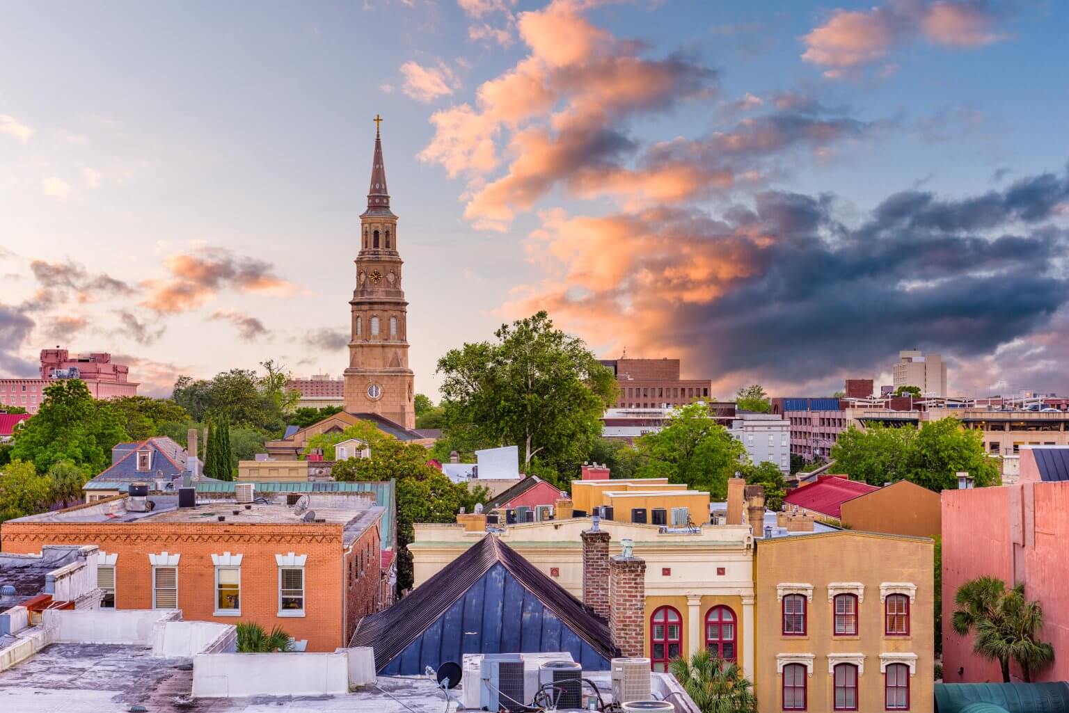 Charleston, South Carolina, USA historic French Quarter skyline.