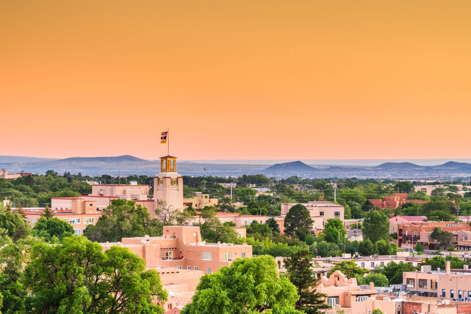 anta Fe, New Mexico, USA downtown skyline at dusk.