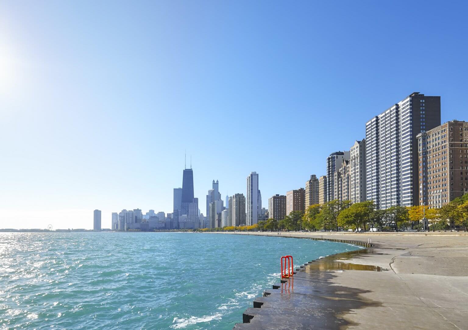 Sunrise at the Michigan Lakefront Trail in Chicago city, Illinois, USA.